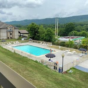 Oyo Hotel Harriman Near I-40